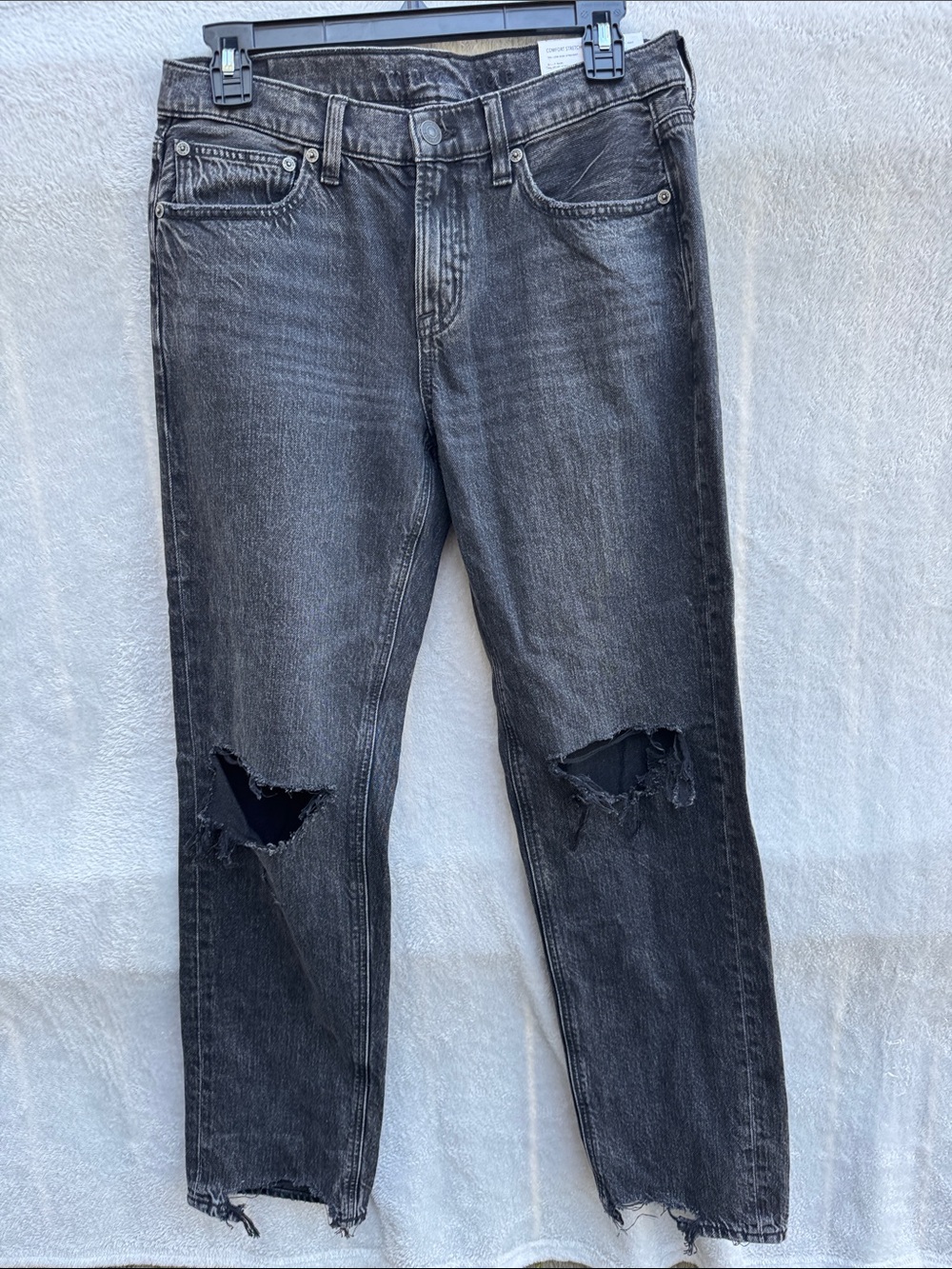 NWT’s Women’s American Eagle black 90’s low rise straight jeans size 4 reg